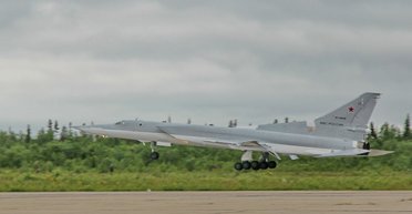 РФ стянула на "Оленью" десятки бомбардировщиков: Defence Express объяснили, что это значит