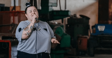 "Дякую, що маю змогу творити": alyona alyona відсвяткувала день народження на фронті (фото)