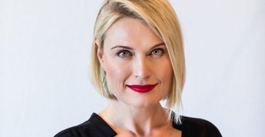 Сестра Ілона Маска піддалася атаці хейтерів після скандального жесту брата