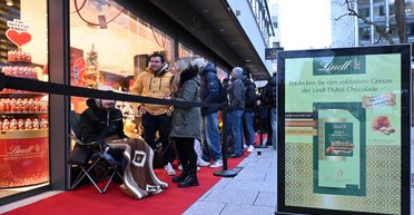 В Европе сладкоежки стоят по 10 часов в очереди, чтобы попробовать "дубайский шоколад"