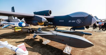 Рой FPV-дронов: Китай первым запустит дрононосец Jiu Tian, едва достижимый для Patriot, — СМИ