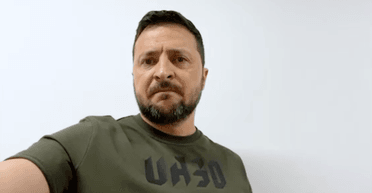 Зеленский объяснил, что ждет военнообязанных мужчин в Украине (видео)