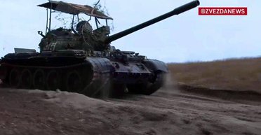 Отбросили на 40 лет развития: российскую элиту морской пехоты вооружили танками Т-55