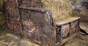 Странная находка 30-х годов: ученые откопали британский железнодорожный вагон в Бельгии (фото)