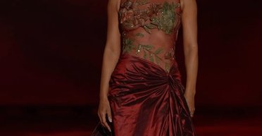 Геллі Беррі з'явилася на публіці в сукні, яку одягала 22 роки тому (відео)