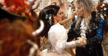 Режиссер "Носферату" хочет снять сиквел культового "Лабиринта" с Боуи: фанаты в ярости