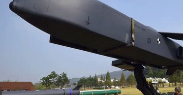 "ВСУ нужно выйти из обороны": Мерц готов поставлять дальнобойные ракеты Taurus Украине, — DW