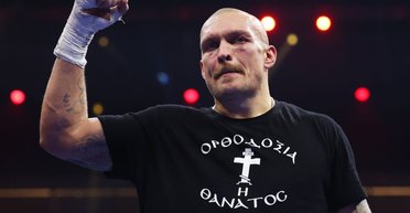 "Исторический подвиг": Усик стал боксером 2024 года по версии WBC