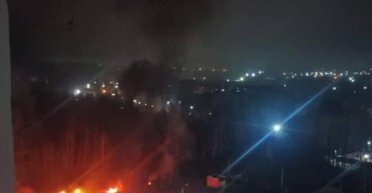 Российский Орел атаковали ракеты "Фламинго": небо над городом пылает от обломков, — соцсети (видео)