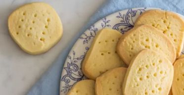 Ніжне пісочне печиво на сметані: домашні ласощі для всієї родини