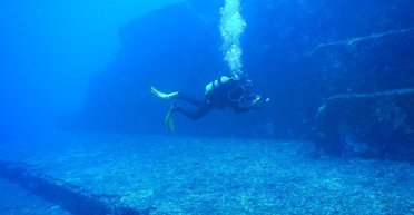 Йонагуні: загадкова підводна Атлантида нагадує про цивілізацію, яка зникла в океані (фото)