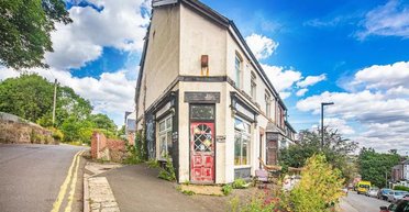 В Британии дешево продается необычный треугольный дом, однако есть одна загвоздка (фото)