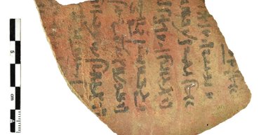 Дуже зайняті люди: знайдено 43 000 давньоєгипетських квитанцій, записок і списків справ (фото)