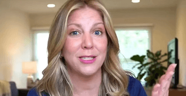 Медсестра хоспісу розповіла про те, що "майже всі люди" бачать перед смертю (відео)