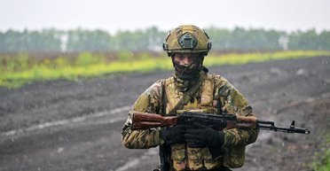 Креативные штурмы с лестницами: в ВСУ описали действия ВС РФ на Донбассе (видео)