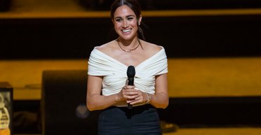 Меган Маркл офіційно змінила прізвище (відео)