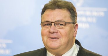 Россия не отступит: в Литве потроллили Путина из-за новогоднего поздравления (фото)