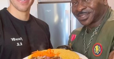 Позашлюбний син Шварценеггера показав кулінарні навички в компанії шеф-кухаря Білого дому