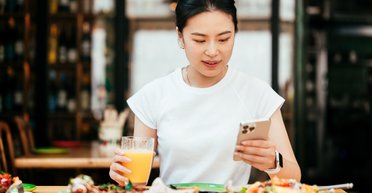 Дівчина примудрилася два місяці жити на широку ногу і ні за що не платити: у чому секрет