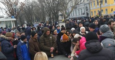 Стойкие уличные солдатики. На что похожа жизнь профессионального протестующего