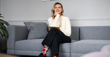 Олена Зеленська зʼявилася в різних шкарпетках і пояснила свій образ (фото)