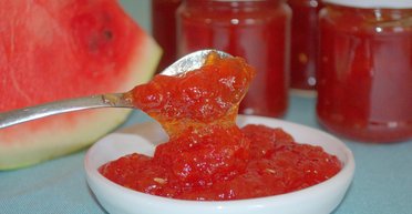 Потрясающий вкус гарантирован: рецепт варенья из арбуза