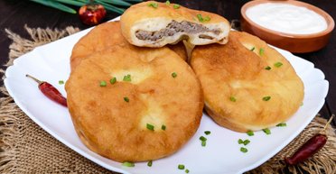 Біляші з м'ясом "як на базарі" - рецепт приготування