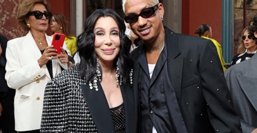 "Живет как вампир": Шер отчаянно старается оставаться "вечно молодой" (фото)