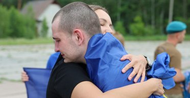 Відбувся новий обмін полоненими між Україною та РФ: у чому його особливість (фото, відео)