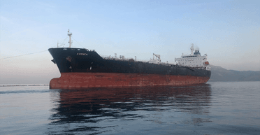 Будет заправлять флот Пентагона: в США прибыл танкер с российской нефтью, — эксперт (карты)