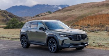 На мировой рынок выходит экономичный кроссовер Mazda с мотором от Toyota RAV4 (фото)