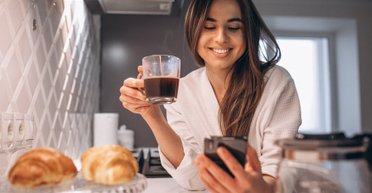 Вредно или нет? Диетологи рассказали, можно ли пить кофе натощак