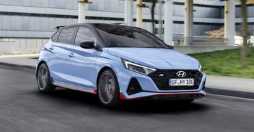 Названо найкращі заряджені хетчбеки 2023 року (фото)