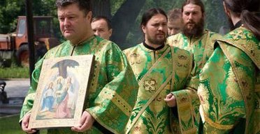 Адвокат поинтересовалась у "Евросолидарности", остается ли Порошенко диаконом УПЦ (МП), — СМИ