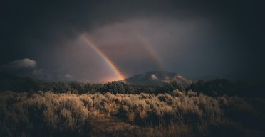 У небі помітили "казкове" явище під час блакитного супермісяця: що це було (фото)