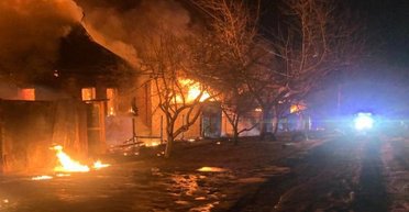 Удар по нафтобазі в Харкові: забруднено 10 тисяч квадратних метрів землі та річку (відео)