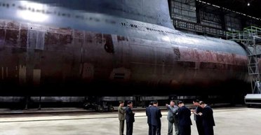 Найбільший підводний човен Пхеньяна: КНДР будує ядерну субмарину, — розвідка Південної Кореї (фото)