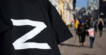 Прославляют агрессию РФ: в Казахстане хотят запретить символы "Z", "V" и "Армия России"