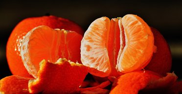 Японський фокус і мікрохвильовка: як швидко зробити кислі мандарини солодкими