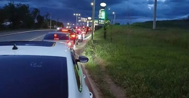 Талонів на пальне більше немає: в окупованому Криму дефіцит бензину і колапс на АЗС