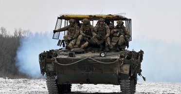 Банзай-атаки по 30 бойцов на машину: как изменились наступления ВС РФ и хватает ли им техники