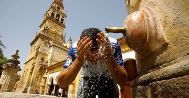 Пекельна спека: в Європі зафіксували рекордну температуру, метеорологи кажуть про нову норму