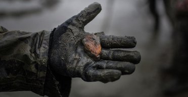 Из-под земли достанут. 5 мест на планете, где процветают нелегальные старательские промыслы