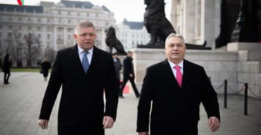 "Должны это сделать": Словакия поддержит вето Венгрии на помощь Украине от ЕС