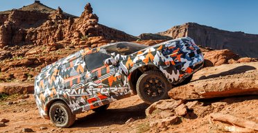 Новый кроссовер Honda для бездорожья рассекретили на официальных фото и видео