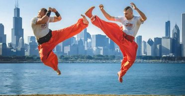 Чим пахнуть перемоги? Чому українцям варто прийняти своїх героїв такими, якими вони є