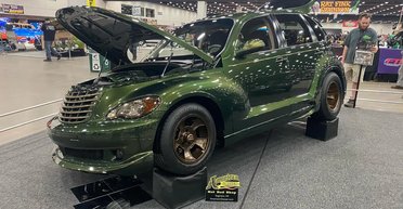 Старий Chrysler PT Cruiser перетворили на потужний спорткар з двигуном V8 (фото)