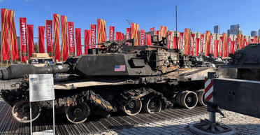 Abrams, Leopard 2A6, T-72: росЗМІ показали виставку "трофейної техніки ЗСУ" в Москві (відео)