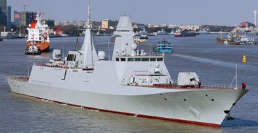 В Китае начались испытания новейшего фрегата Type 054B (фото)