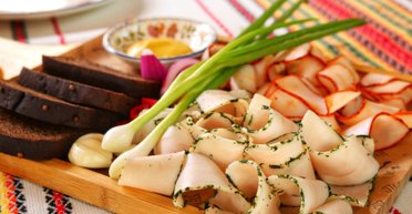 Только польза. Нутрициолог рассказала, можно ли есть сало каждый день